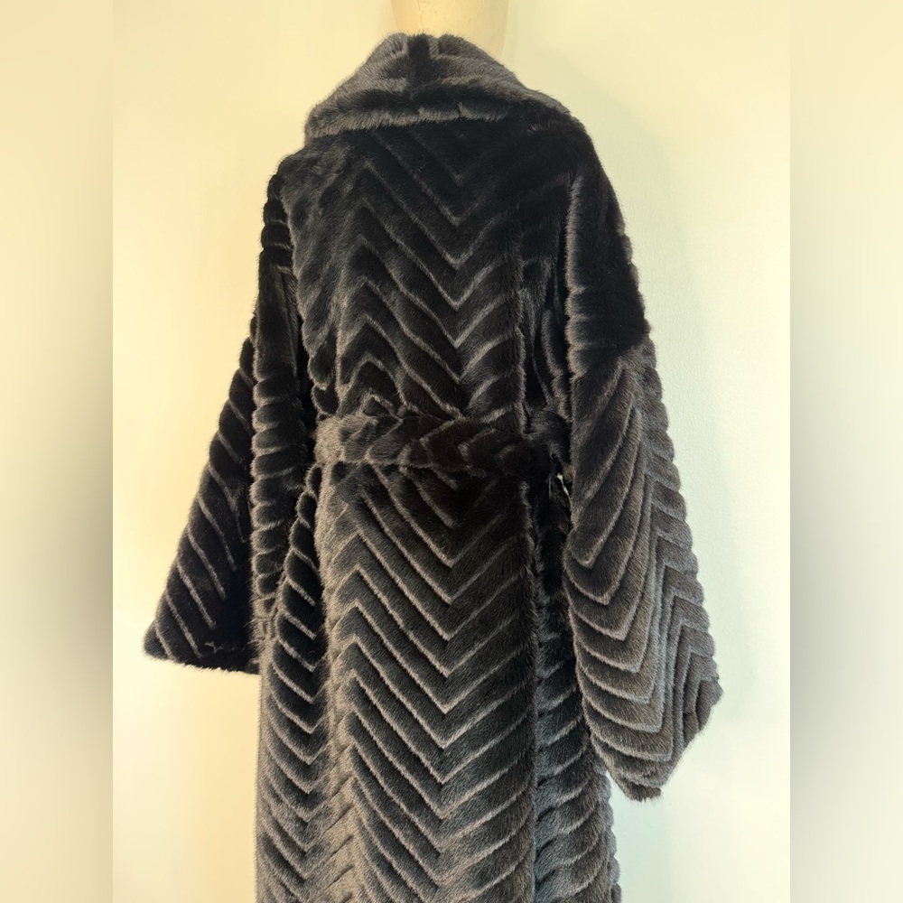 Long Black Faux Fur Coat L/XL Belted Full Length Luxury Statement Winter Coat - Picture 7 of 10